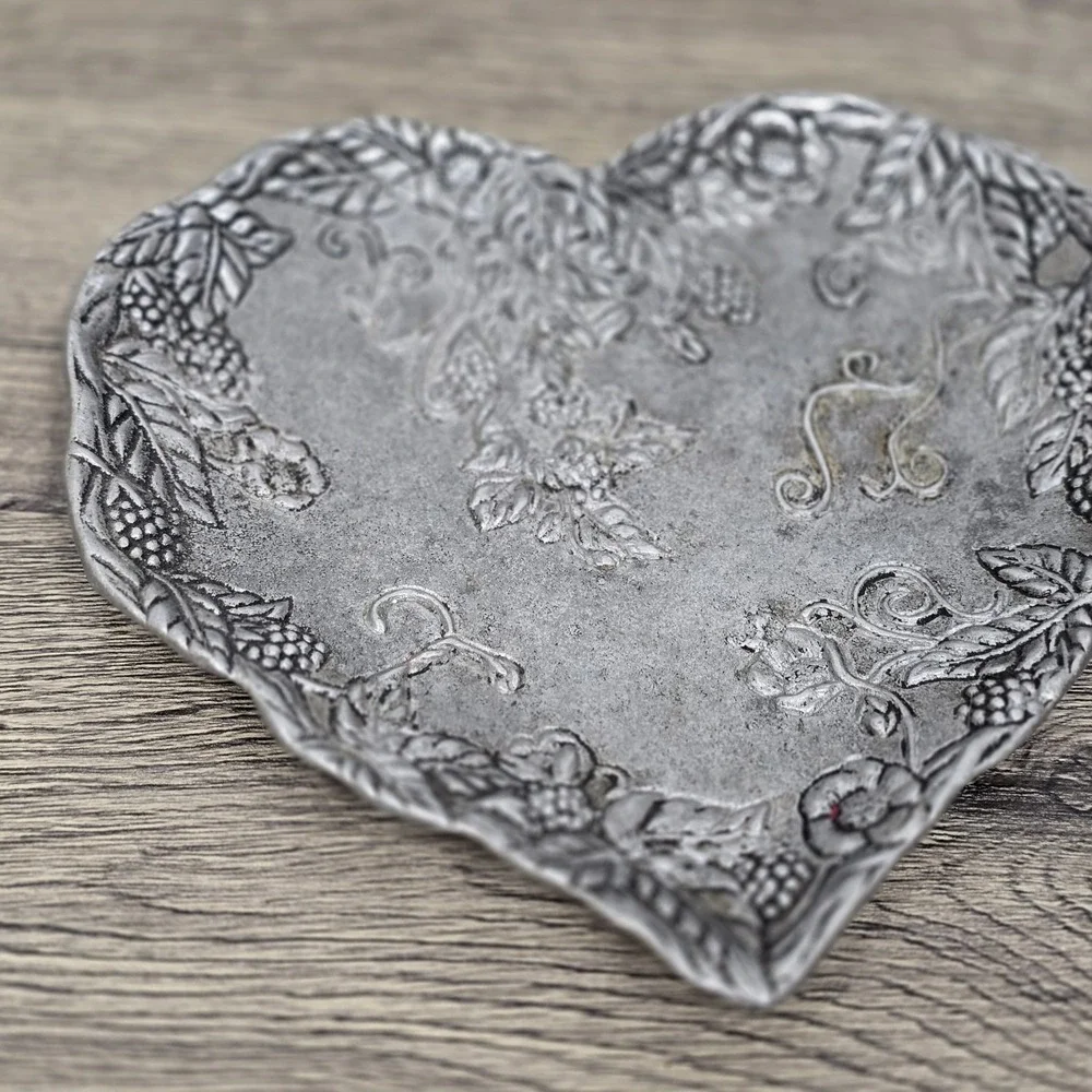 Carson Statesmetal Pewter Heart‎ Berry Vine Plate Cookie Tray 7.5